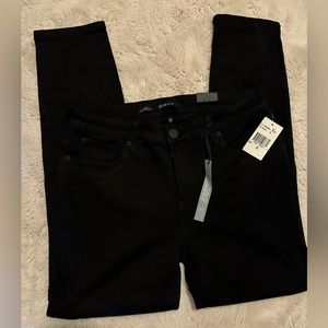NWT STS Blue Jeans- Black skinny jeans size 32